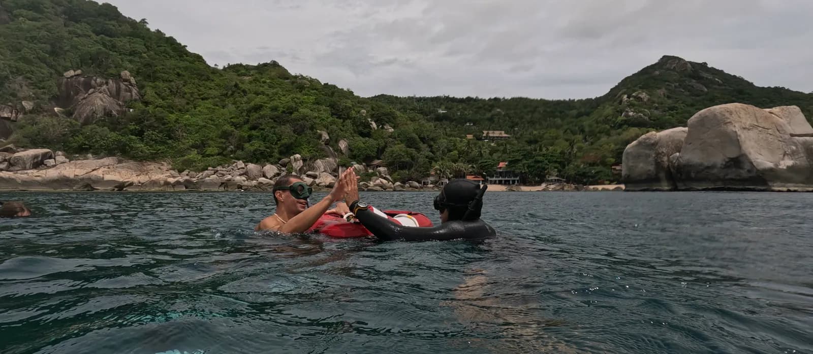 Buddy safety at the surface buoy